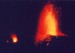 Noční erupce v akci-Stromboli.jpg